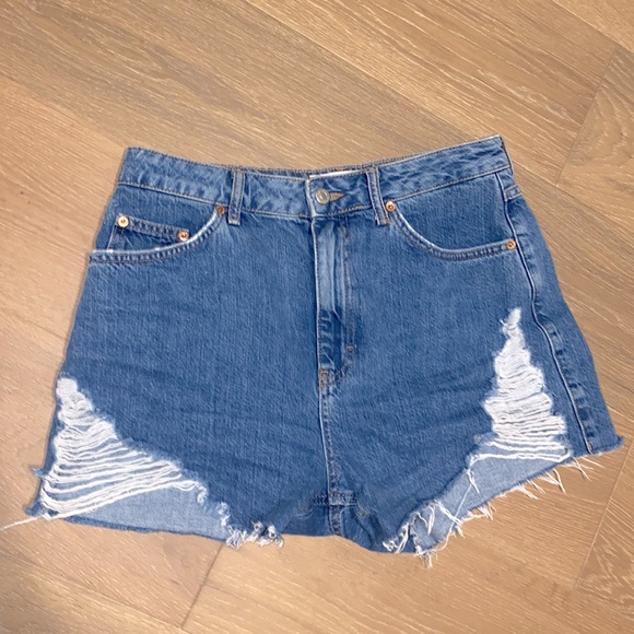 TopShop Super Ripped Mom Shorts / Size 8 - Picture 4 of 8